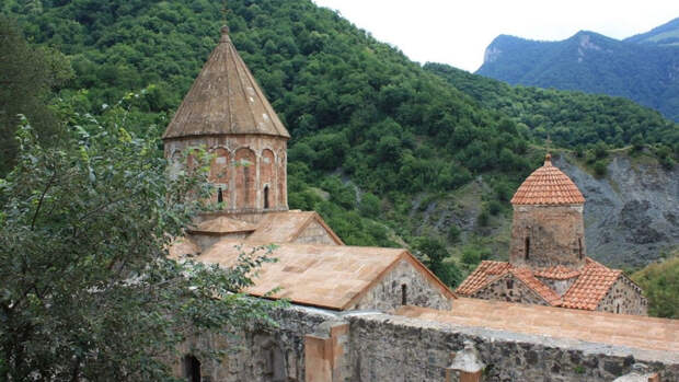 Армянский монастырь Дадиванк («Монастырь на холме») в Нагорном Карабахе