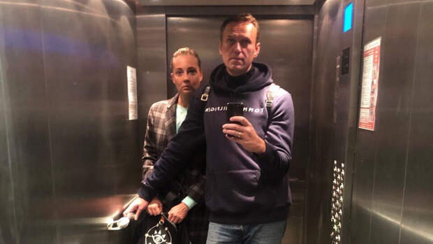 По просьбе родственников Навального отправили на лечение в Германию