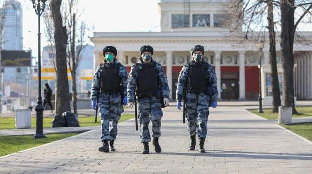 В Москве могут снова ввести карантин: кого это коснется