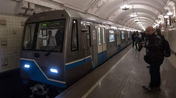 &quot;Атомный поезд&quot; запущен в метро столицы России