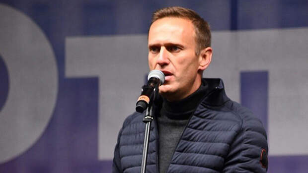 Осташко объяснил текучку кадров и денежные проблемы штабов Навального