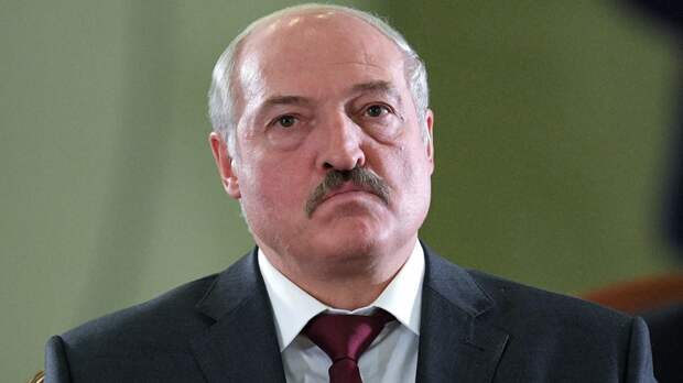 Лукашенко пообещал новые выборы в Белоруссии по требованию граждан