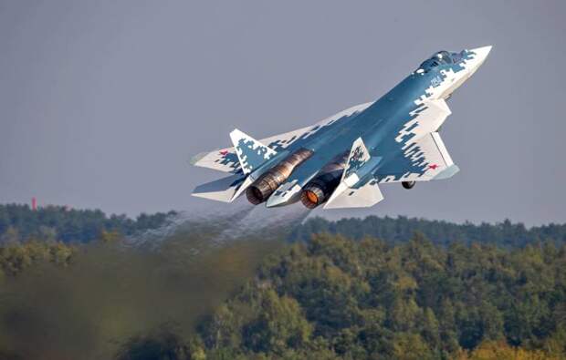 На Западе попытались объяснить, почему российский Су-57 не идет ни в какое сравнение с F-35