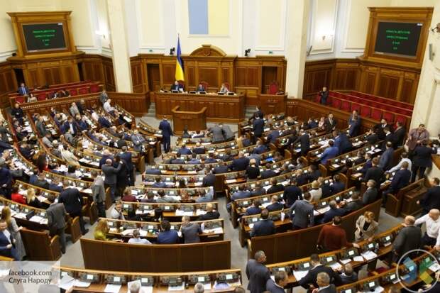 Украина продлила закон об особом статусе Донбасса