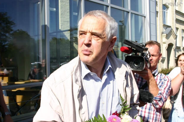 Александр Гапоненко после четырех месяцев, проведенных в Рижском централе, 23 августа 2018 года был выпущен на свободу