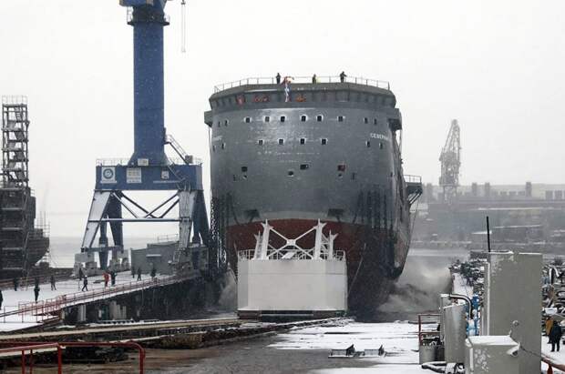 Новейшее российское судно назвали самым уродливым на свете