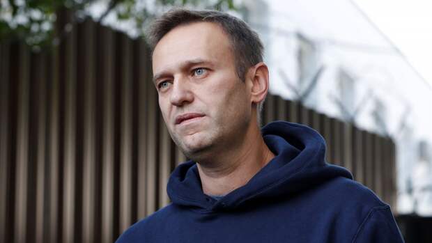 Народная артистка на пальцах объяснила суть предательства Навального