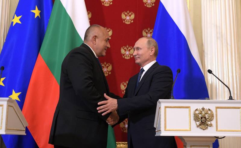 Болгария «застряла» между Западом и Востоком, но граждане тянутся к России