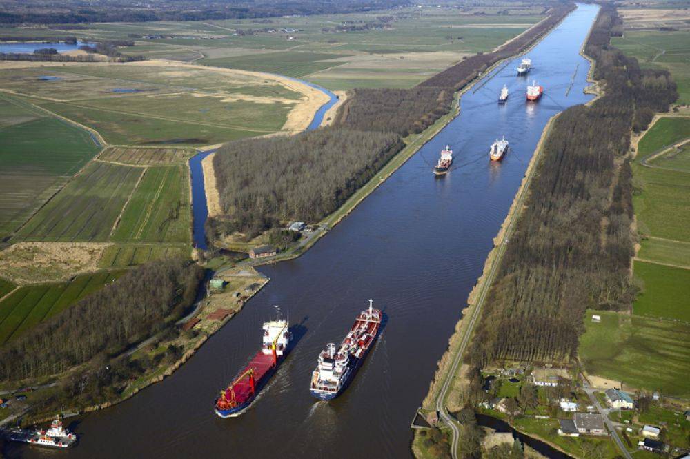 Канал в Германии Балтийское море Северное море