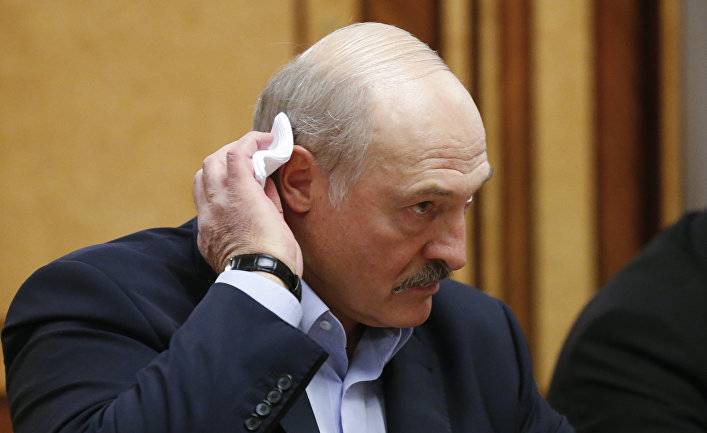 Лукашенко ищет варианты: Путин, Китай, Иран, Индия — кто плечо подставит