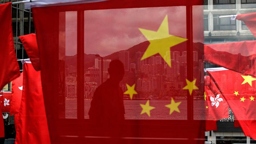 Как Китай заходит в Европу, не желая прощать долги
