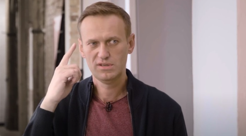 Главное из статьи Навального: Заграница нам поможет