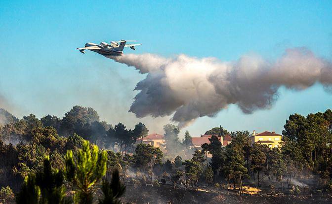 Эскадрилья Бе-200 зальёт пожар по первому зову Турции, пока горит Якутия
