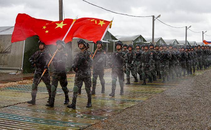Пекин сравнялся, либо превзошел США в экономической и военной сферах